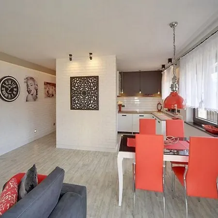 Norweska Dolina Family&pet-friendly 아파트호텔 스클라르스카포렘바
